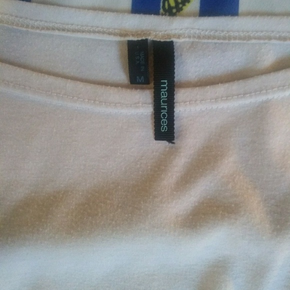 Cute top - Picture 3 of 3